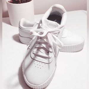 Puma Carina Leather Woman Sneakers